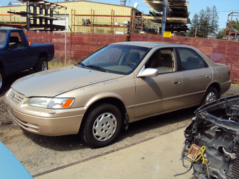 1998 toyota camry gold package #1