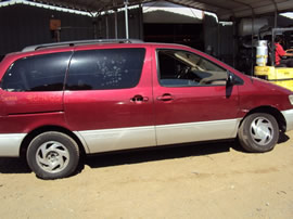 1999 TOYOTA SIENNA VAN XLE MODEL 5 DOORS 3.0L V6 AT FWD COLOR RED Z14683