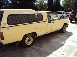 1987 TOYOTA PICK UP TRUCK XTRA CAB DLX MODEL 2.4L CARBURETOR MT 5 SPEED COLOR TAN Z14704