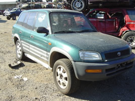 1997 TOYOTA RAV 4 , 5 SPEED TRANSMISSION , COLOR : GREEN STK: Z09032