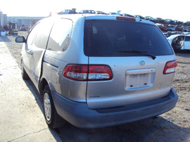 2001 TOYOTA SIENNA CE MODEL 3.0L AT FWD COLOR SILVER STK # Z11216