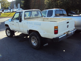 1986 TOYOTA TRUCK XTRA CAB 2.4L EFI MT 4X4  COLOR WHITE STK Z12268